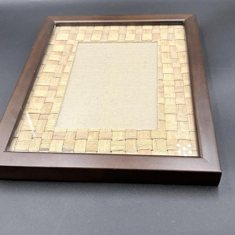 Walnut‎ Wood Picture Frame Rattan Border for 5x7 Pic (8x10) Frame By Weston